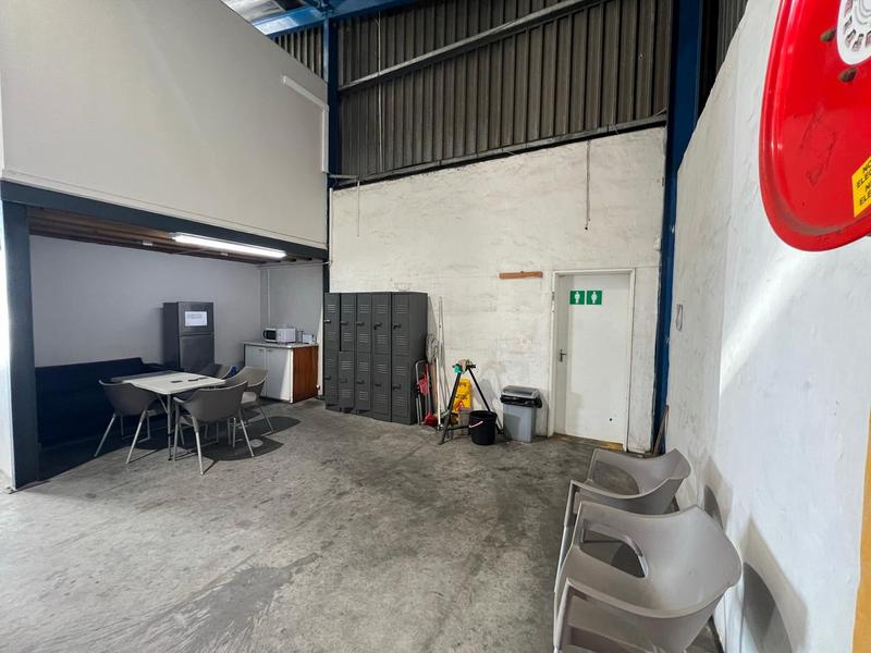 To Let Commercial Property for Rent in Neave Industrial Eastern Cape